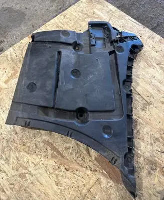 BMW 5 G30 G31 Rear bumper mounting bracket 21754011 7387300