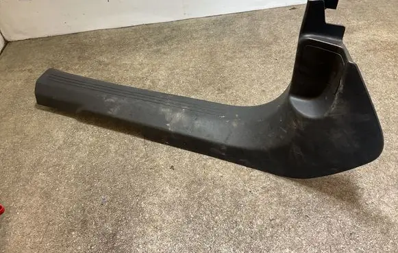 Volvo XC40 Front sill trim cover 32216837