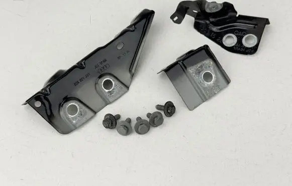Audi A1 Fender mounting bracket 82A821431 82A821327 82A821141