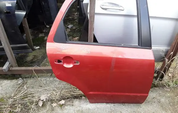 Suzuki SX4 Rear door
