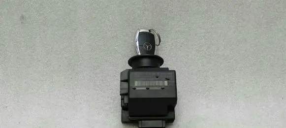 Mercedes-Benz CLK A209 C209 Ignition lock A2095453308