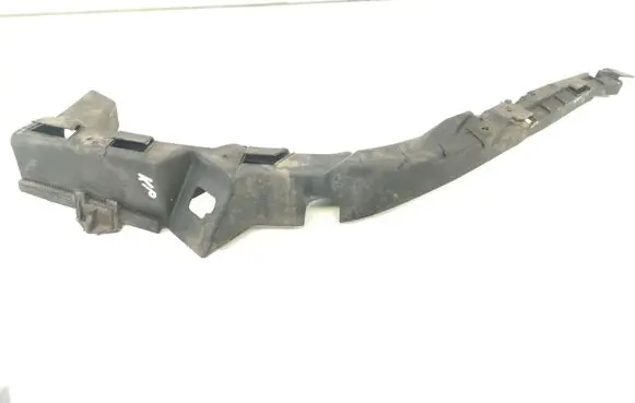 Volkswagen PASSAT B5 Front bumper mounting bracket 3B0807049B