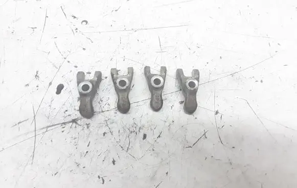 Opel Vectra C Fuel Injector clamp holder