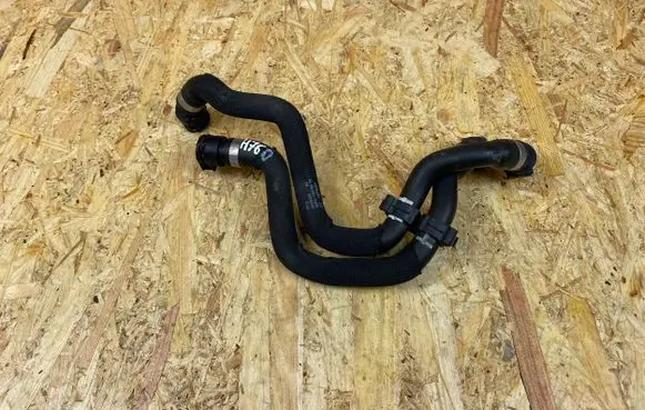 BMW 2 F46 Engine coolant pipe/hose 8658489 13876010
