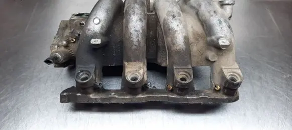 Volvo S40, V40 Intake manifold