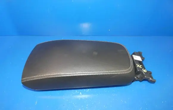 Volvo XC40 Armrest
