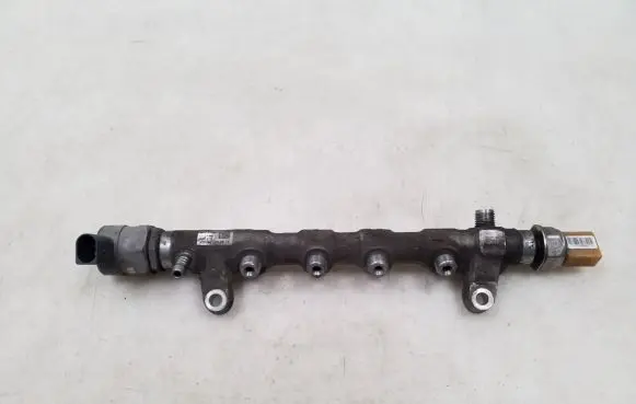 Volkswagen PASSAT B7 Fuel main line pipe 03L089N