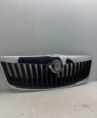 Skoda Octavia Mk2 (1Z) Front bumper upper radiator grill 1Z0853651C 1Z0853661A