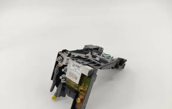 Peugeot 308 Fuse module 28236841