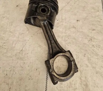 Jeep Cherokee XJ Piston with connecting rod 2008f