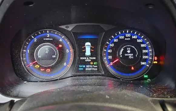 Hyundai i40 Speedometer (instrument cluster) 94011-3Z400 IMPRK1448027