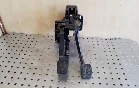 Mercedes-Benz A W169 Pedal assembly A1692900901 4010047A