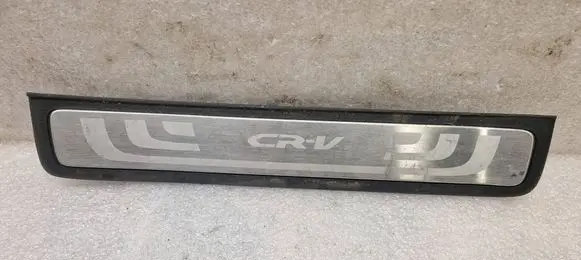 Honda CR-V Rear sill trim cover 84212T0AA0120