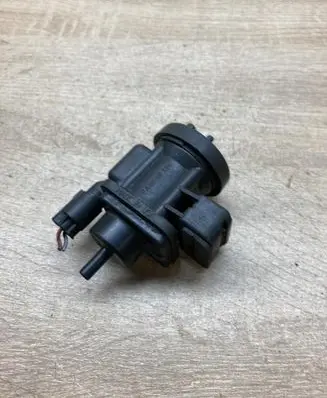 Mercedes-Benz C W203 Vacuum valve A0005450427