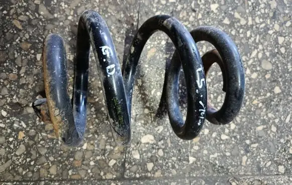 Volkswagen Transporter - Caravelle T5 Rear coil spring