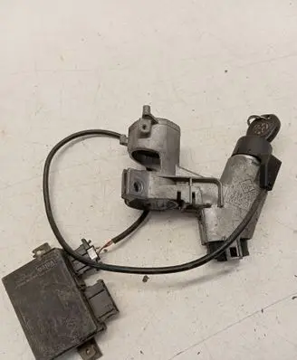 Volkswagen Transporter - Caravelle T4 Ignition lock 70190585 6X0853257
