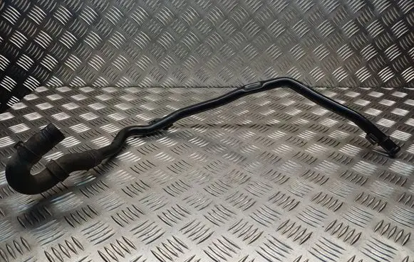 Volkswagen PASSAT B6 Engine coolant pipe/hose 5N0121070F