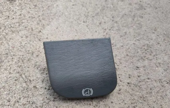 Chrysler Voyager Hand brake release handle 0RV58TRMAA