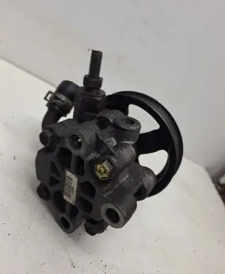 Toyota Avensis T250 Power steering pump
