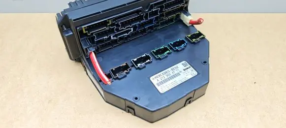 Mercedes-Benz C W204 SAM control unit A2129004711