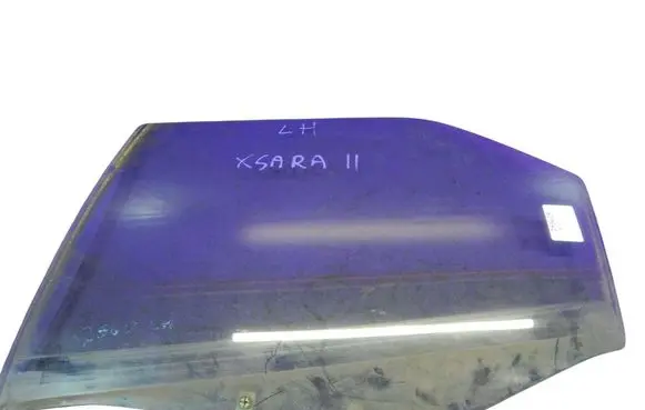 Citroen Xsara Picasso Front door window glass four-door 