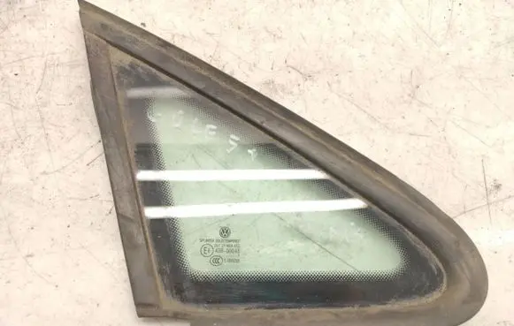 Volkswagen Golf Plus Front triangle window/glass 5M0845412B 43R00048 AS2