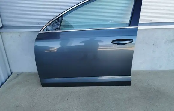 Skoda Octavia Mk3 (5E) Front door