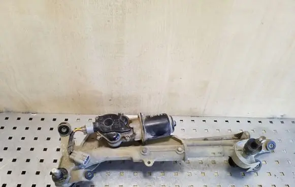 Honda CR-V Front wiper linkage 