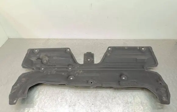 BMW i4 Heat shield in engine bay 9891663 19198311