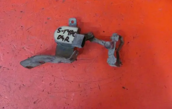 Jaguar S-Type Headlight/headlamp level sensor 2R8313D034AC