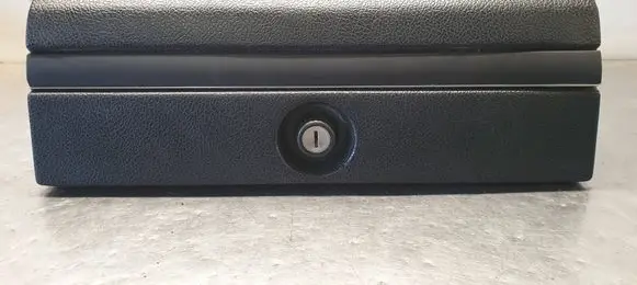 Volvo 240 Glove box