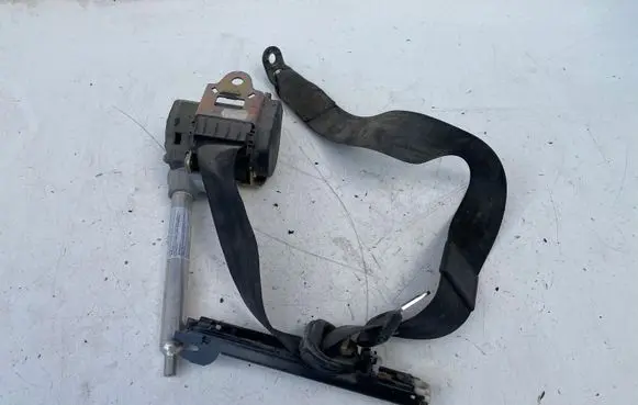 Audi A6 S6 C5 4B Front seatbelt