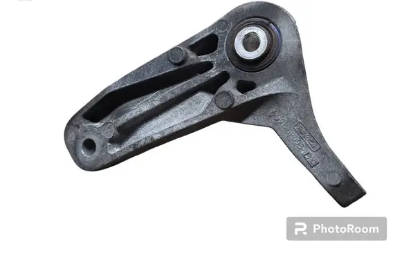 Ford S-MAX Engine mount bracket 6G916P093DC
