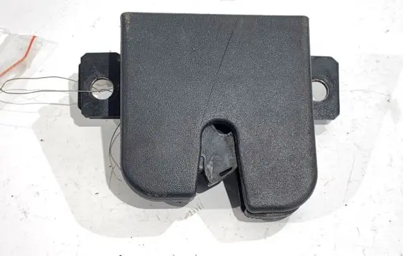 Volkswagen Transporter - Caravelle T5 Tailgate exterior lock 7E5827505C