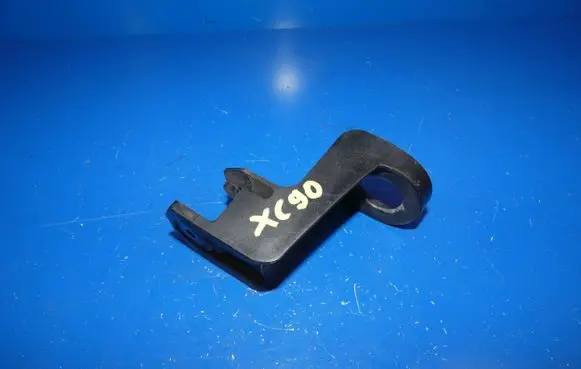 Volvo XC90 Air filter cleaner box bracket assembly 31370343
