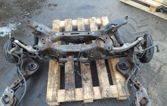 Nissan Qashqai Rear axle beam 