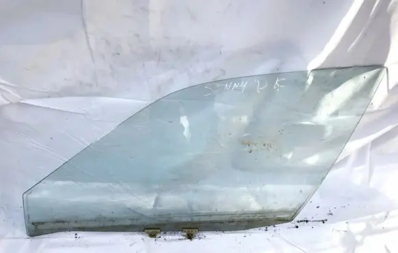 Nissan Sunny Front door window glass four-door