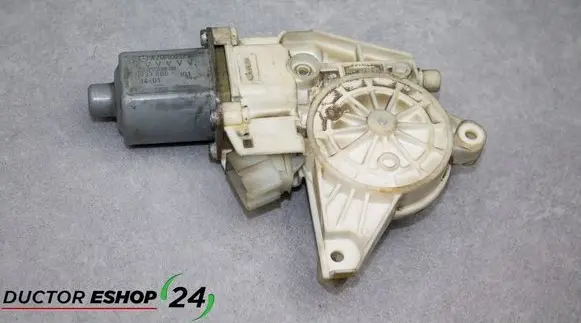 Mercedes-Benz A W176 Front door window regulator motor A2469065200 2469065200