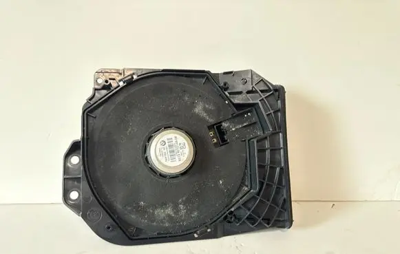 BMW 1 F20 F21 Subwoofer speaker 9210148