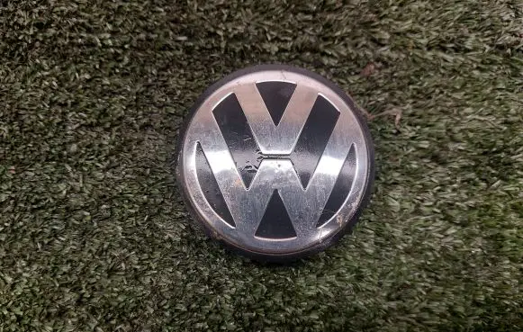 Volkswagen Golf VII Original wheel cap 3B7601171