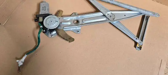 Suzuki Ignis Front door window regulator with motor 8340286G10 8340281G00 8340276G00