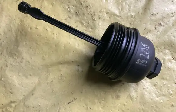 Mercedes-Benz B W245 Oil filler cap A6681800038