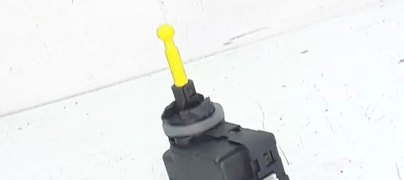 Opel Corsa C Headlight level adjustment motor 24405672