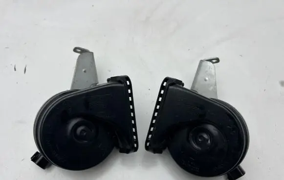 Ford Bronco Horn signal MB3B-10762-A