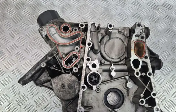 Mercedes-Benz C W204 Timing chain cover R6460151102