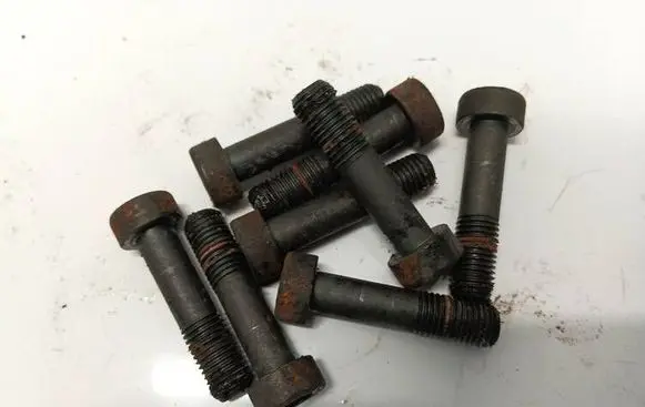 Toyota Corolla Verso AR10 Nuts/bolts 
