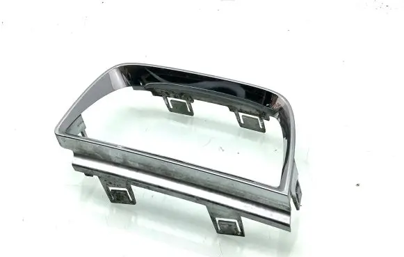 Chevrolet Camaro Rear/tail light trim molding 92198053