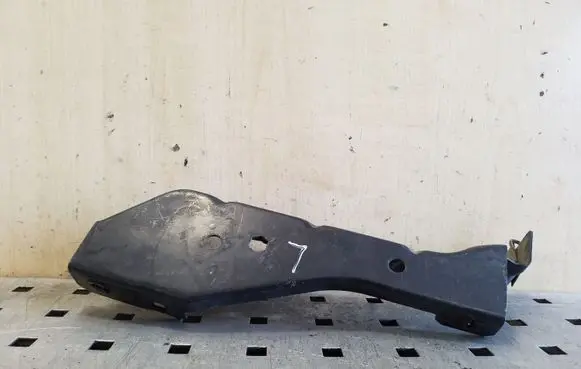 Audi 80 90 S2 B4 Headlight/headlamp mounting bracket 8A0805607