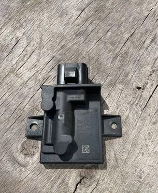 Jaguar F-Pace Fuel injection pump control unit/module 