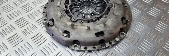 Ford Mondeo Mk III Pressure plate 124032310 6A0711 415016810